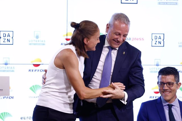 Silvia Navarro y Francisco Blázquez durante los Desayunos Deportivos de Europa Press