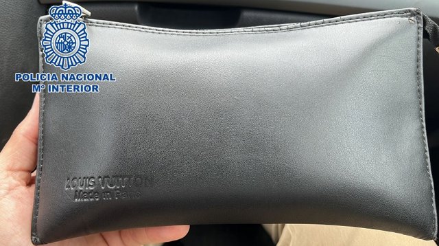 Cartera robada en Marbella con 7.200 euros