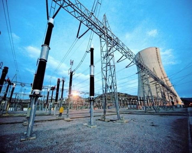 Archivo - Parque eléctrico de la central nuclear de Ascó (Tarragona)