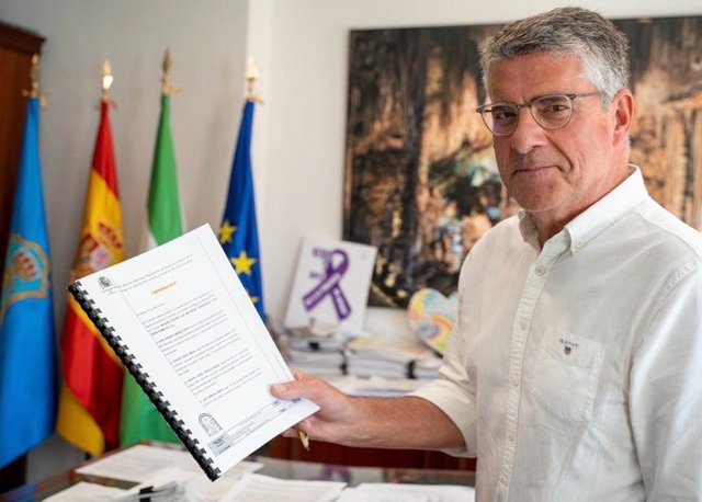 El alcalde de la localidad malagueña de Nerja, José Alberto Armijo.