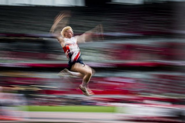 Archivo - 04 September 2021, Japan, Tokyo: Great Britain's Zak competes in the Men's long jump T13 Final at the Olympic Stadium, during the Tokyo 2020 Paralympic Games. Photo: Jasper Jacobs/BELGA/dpa