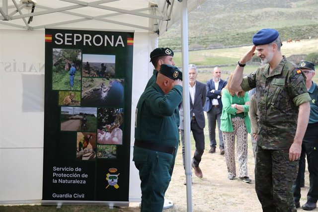 El Rey visita el Seprona de la Guardia Civil en el refugio 'El Mellizo'