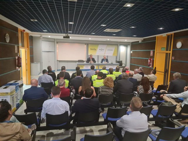 Reunión del Cecop para hacer balance de la jornada del jueves de Feria en Sevilla.