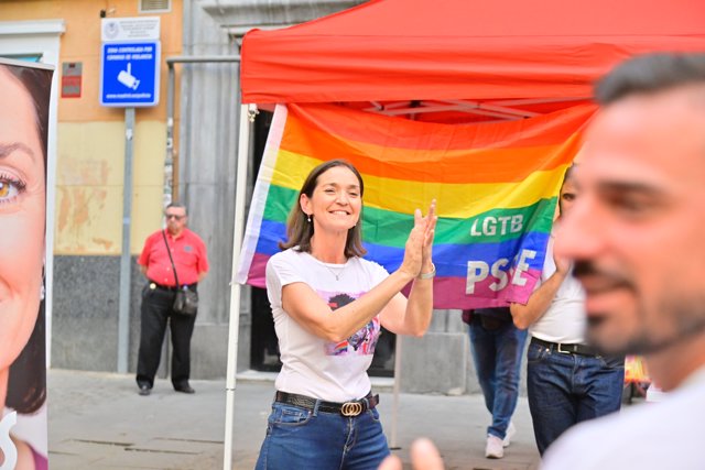 La candidata del PSOE a la Alcaldía de Madrid, Reyes Maroto, en Chueca