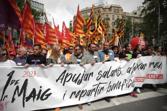Capçalera de la manifestació amb Ros i Pacheco