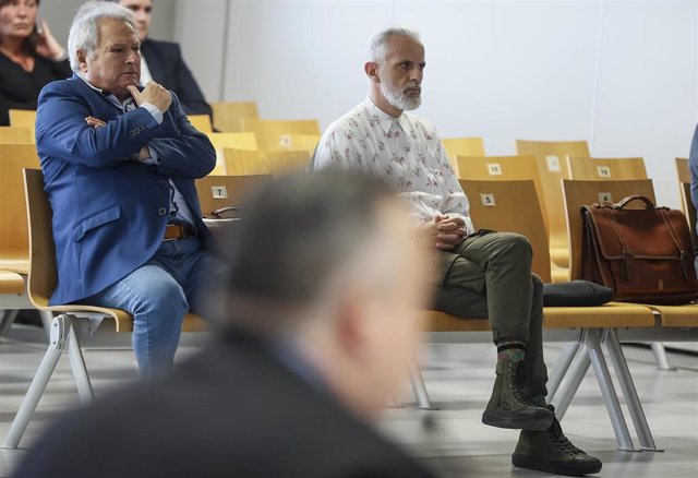 (I-D) El expresidente de la Diputación y del PP de la provincia de Valencia, Alfonso Rus y el ex gerente de Imelsa, Marcos Benavent, durante el juicio del caso Imelsa
