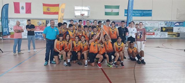 Más de 150 escolares participan en Puerto Serrano en la clausura del Programa de Baloncesto en la Sierra de Cádiz