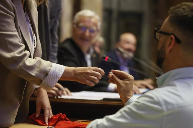 Sesión extraordinaria del pleno del Ayuntamiento del sorteo para la designación de las personas que integrarán las mesas electorales en las próximas elecciones locales y autonómicas del 28 de mayo