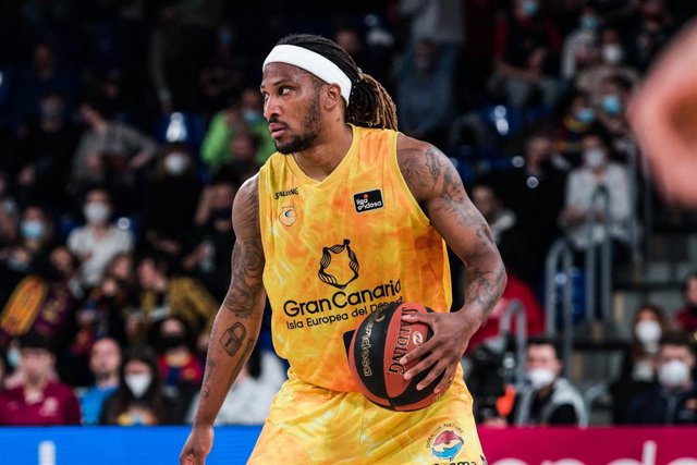 Archivo - Andrew Albicy of Gran Canaria  in action during the ACB Liga Endesa match between FC Barcelona and Gran Canaria at Palau Blaugrana on March 20, 2022 in Barcelona, Spain.