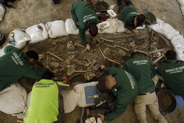Inicio de la tercera campaña de exhumaciones de víctimas del franquismo en el barranco de Víznar, Granada a 4 de mayo de 2023.