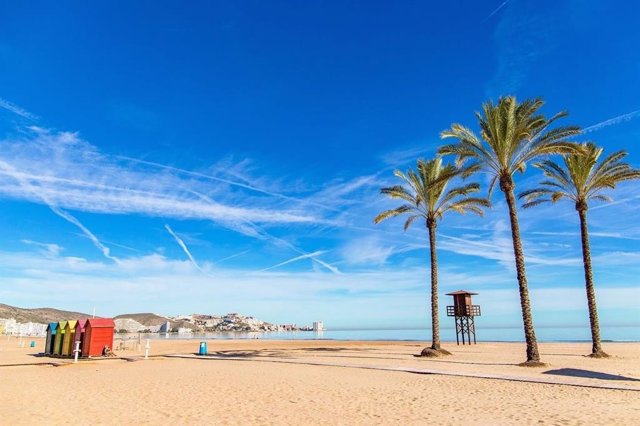 Playa del Racó de Cullera, uno de los 153 arenales que ha conseguido una Bandera Azul este año en la Comunitat Valenciana