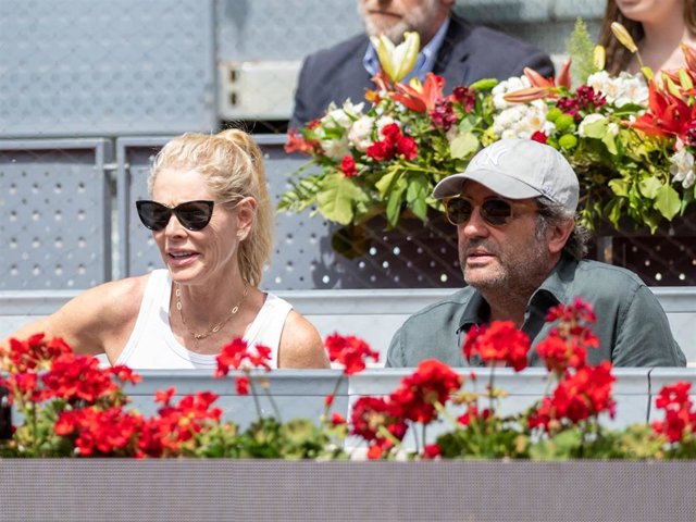 Belén Rueda y su amigo en el Mutua Madrid Open de Tenis