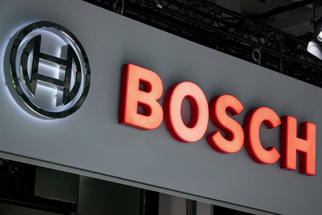 Archivo - FILED - 04 September 2022, Berlin: The Bosch logo is pictured at the IFA electronics trade show. Photo: Fabian Sommer/dpa