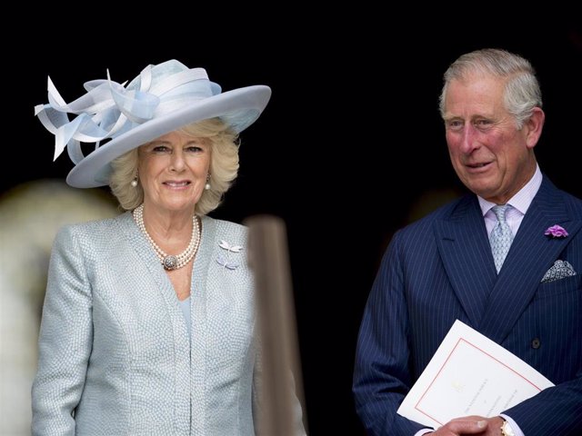 CAMILA PARKER BOWLES Y EL REY CARLOS III EN IMAGEN DE ARCHIVO