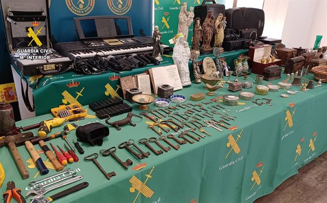 Dos detenidos y esclarecido un centenar de robos en iglesias de Palencia, Cantabria y Asturias