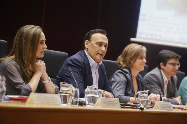 Villamandos interviene, junto a responsables de la UCO, en la inauguración de Eurociencia Joven.