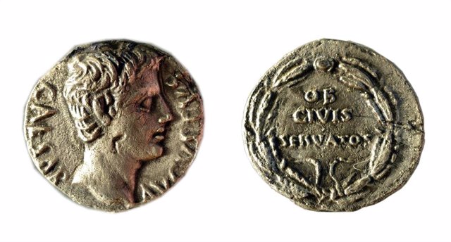 Archivo - Imagen de archivo de monedas romanas