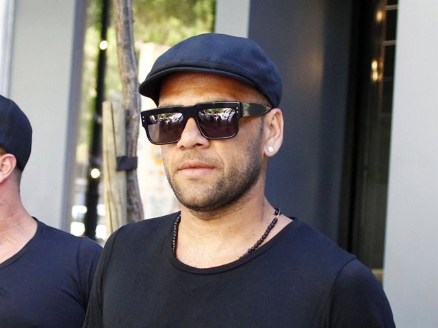 Archivo - El futbolista Dani Alves