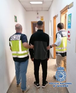 Nota De Prensa "La Policía Nacional Detiene A Un Joven Por Una Agresión A Una Mujer Transexual En Málaga "