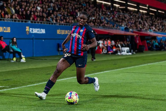 Archivo - Asisat Oshoala, durante un partido con el FC Barcelona.