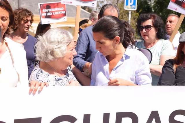 La candidata de Vox a la Presidencia de la Comunidad, Rocío Monasterio, se ha comprometido "a cerrar los centros de 'menas'" si llegan al Gobierno el próximo 28 de mayo