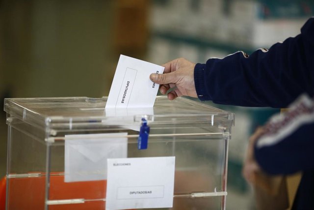 Archivo - Urna electoral