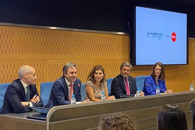 Presentación del programa Cambiando Vidas, de la Fundación Endesa y Fundación Integra