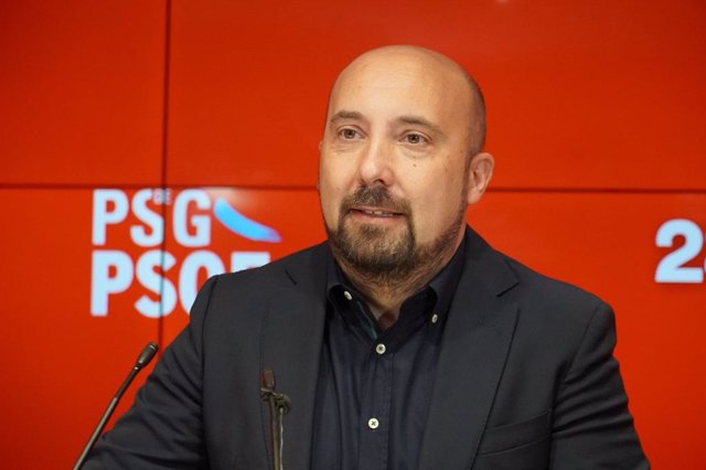 El secretario de Organización del PSdeG, José Manuel Lage, en rueda de prensa