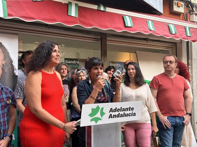 Teresa Rodríguez abre campaña del 28M en Sevilla junto a la candidata de Adelante a la Alcaldía, Sandra Heredia