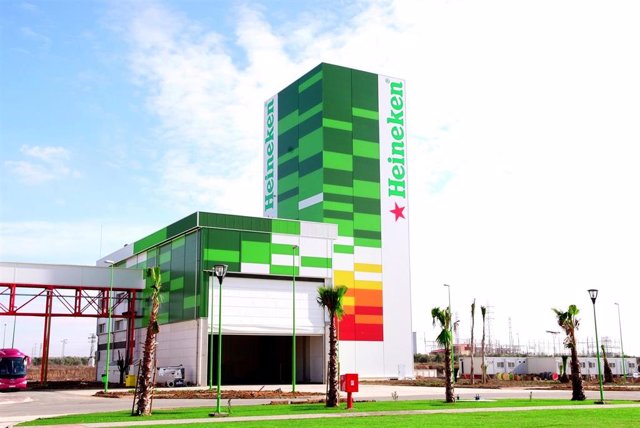 Archivo - Fábrica de Heineken en Sevilla.