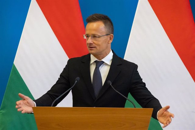 Archivo - El ministro de Asuntos Esteriores húngaro, Péter Szijjártó