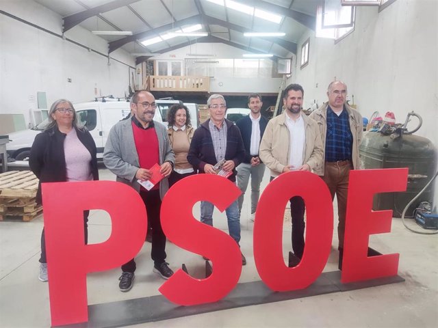 El secretario general del PSCyL, Luis Tudanca, respalda la candidatura socialista en la localidad soriana de El Burgo de Osma