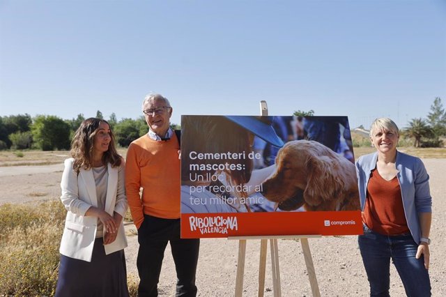 El alcalde de València y candidato de Compromís a la reelección, Joan Ribó, anuncia su propuesta para crear en la ciudad un cementerio de animales de compañía.