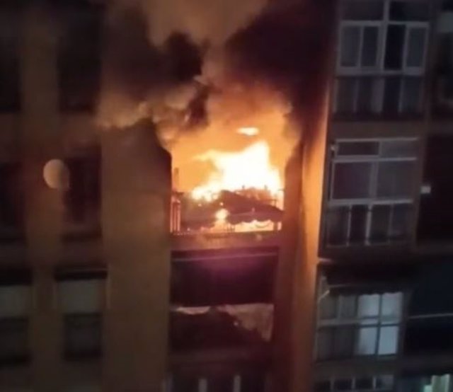 Imagen de archivo del incendio en el piso de la Chana tras varias deflagraciones