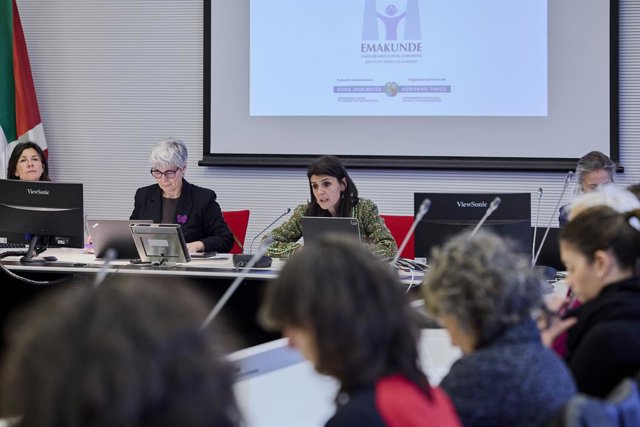 Elgarresta eta Melgosa EAEko Emakumeen eta Nesken Salerosketa edota Sexu Esplotazioaren aurkako Mahaiarekin