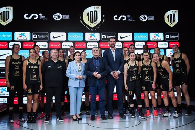 Presentacón selección femenina de baloncesto para el Eurobasket 2023.
