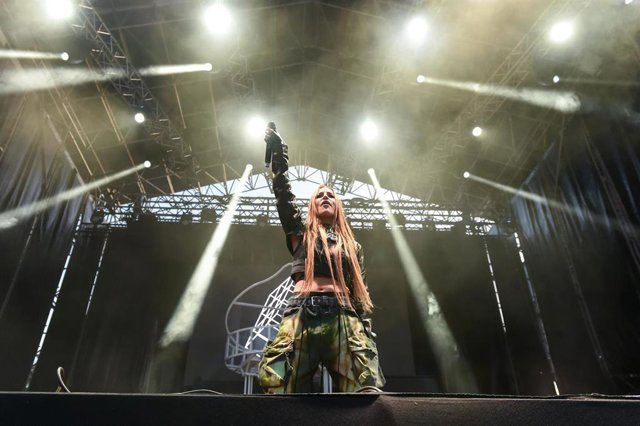 La cantante Belén Aguilera actúa en la Pradera de San Isidro con motivo de las fiestas patronales