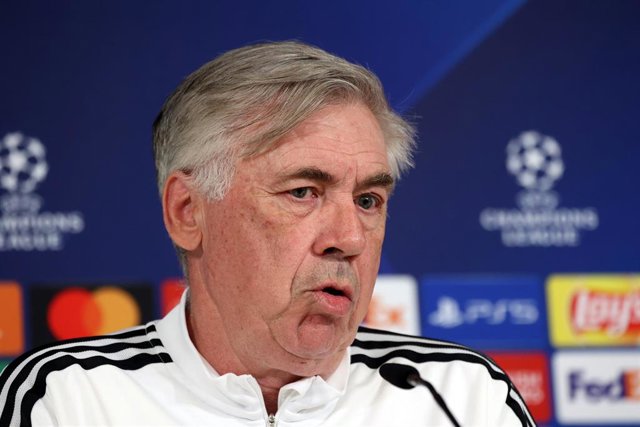 Archivo - Carlo Ancelotti durante una rueda de prensa