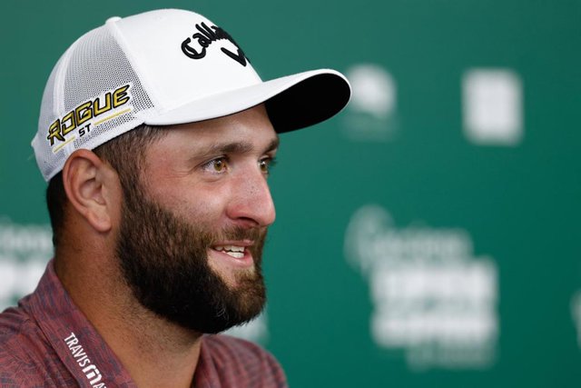Archivo - El golfista español Jon Rahm durante una rueda de prensa
