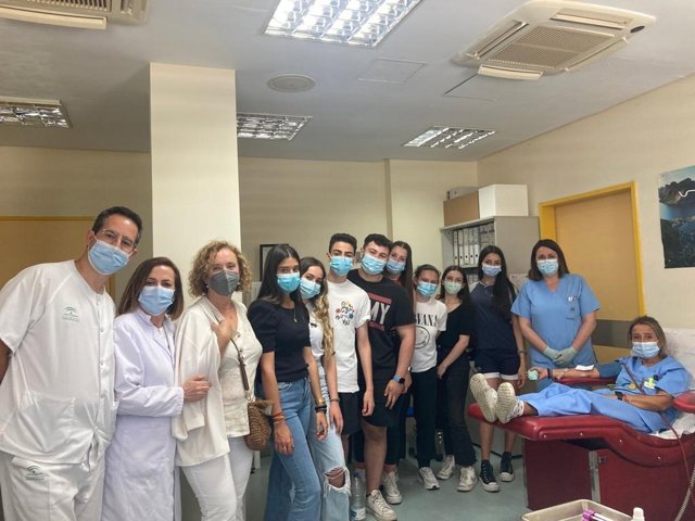 Visita de estudiantes al Hospital de Linares