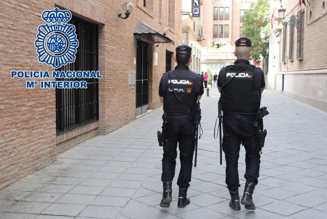 Agentes de la Policía Nacional.