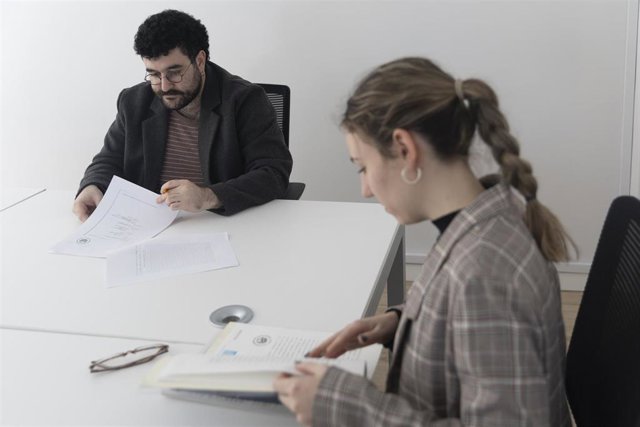 Archivo - Firma de hipoteca