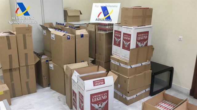 Incautan más de 16.000 cajetillas de cigarrillos de contrabando y detienen a una persona en Jerez