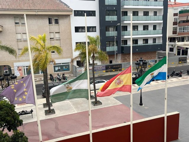 Torremolinos mantuvo dos días de luto oficial por el caso de violencia de género registrado recientemente en la localidad. Ahora, fuentes de la investigación señalan que el detenido fue pareja de una mujer desparecida en la localidad en 2014