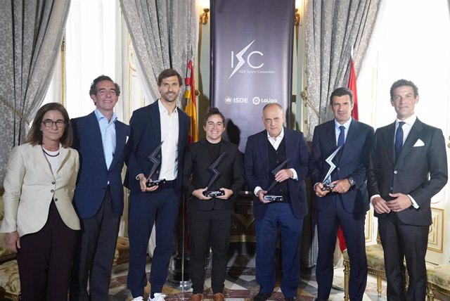 Los exfutbolistas Fernando Llorente y Luis Figo, la exjugadora de rugby Patricia García y el Tebas, Premios ISC 2023