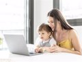 Cómo controlar el uso de pantallas en tus hijos