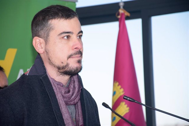 Archivo - El candidato de Unidas Podemos a la presidencia de Castilla-La Mancha, José Luis García Gascón