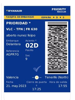 Tarjeta de embarque del presidente del PP, Alberto Núñez Feijóo, para el vuelo Valencia-Tenerife