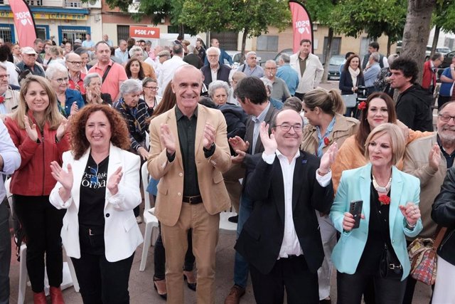 Acto del PSOE en Bellavista con Muñoz e Iceta