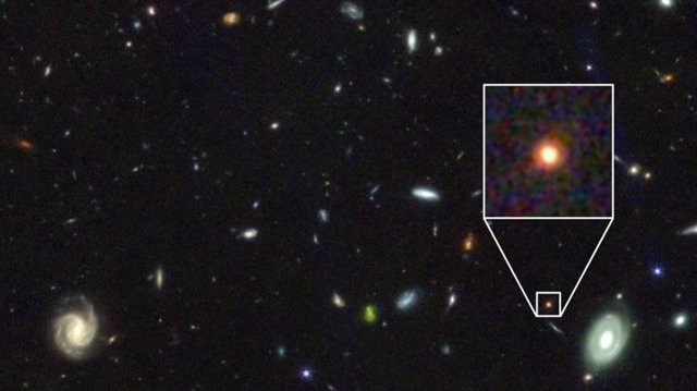 GS-9209 observado por el Telescopio Espacial James Webb junto a otras galaxias